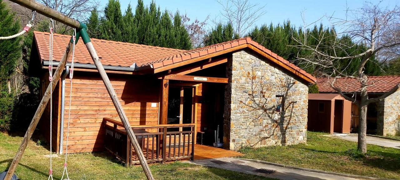 Le Hameau Du Comte De Foix Aparthotel Mercus-Garrabet Bagian luar foto